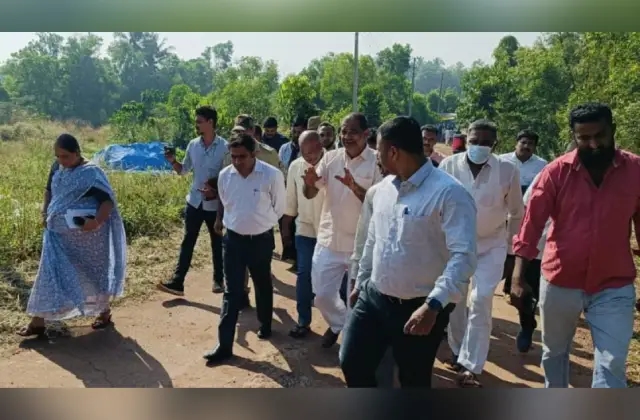 ಬಂಟ್ವಾಳ ಪುರಸಭೆಯ ಘನತ್ಯಾಜ್ಯ ವಿಲೇವಾರಿ ಘಟಕಕ್ಕೆ ದ.ಕ.ಜಿಲ್ಲಾಧಿಕಾರಿ ಮುಲೈ ಮುಗಿಲನ್‌ ಭೇಟಿ - News Karnataka
