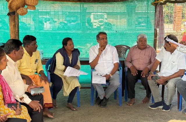 ಕೊರಗ ಯುವಜನರ ಉದ್ಯೋಗಕ್ಕೆ ಆಗ್ರಹಿಸಿ ಅಹೋರಾತ್ರಿ ಪ್ರತಿಭಟನೆ: ಸಮಸ್ಯೆಯನ್ನು ಆಲಿಸಿ ಭರವಸೆ ನೀಡಿದ ಶಾಸಕ ಮಂಜುನಾಥ ಭಂಡಾರಿ - News Karnataka