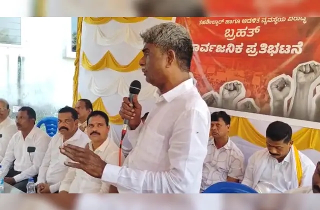 ಹೆಗ್ಗುಂಜೆಯಲ್ಲಿ ಅಕ್ರಮ ಮನೆ, ಶೆಡ್ ಗಳ ನೆಲಸಮ- ಸಂಸದ, ಶಾಸಕರಿಂದ ಪ್ರತಿಭಟನೆ - News Karnataka