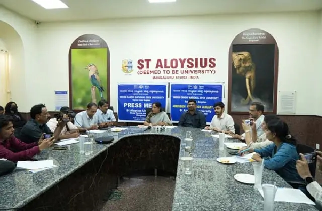 ಅಲೋಶಿಯಸ್ ವಿವಿಯ ಇಗ್ನೋ ಅಧ್ಯಯನ ಕೇಂದ್ರಕ್ಕೆ ಉಪ ನಿರ್ದೇಶಕಿ ಡಾ. ಕಸ್ತೂರಿ ಪೆಸ್ಲಾ ಭೇಟಿ - News Karnataka
