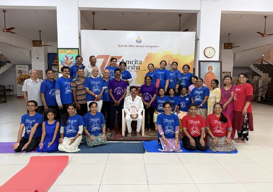 ದೇಹ ಮತ್ತು ಮನಸ್ಸುಗಳ ಜೊತೆ ಹೊಂದಾಣಿಕೆಗೆ ಯೋಗ -ಗೋಪಾಲಕೃಷ್ಣ ದೇಲಂಪಾಡಿ - News Karnataka