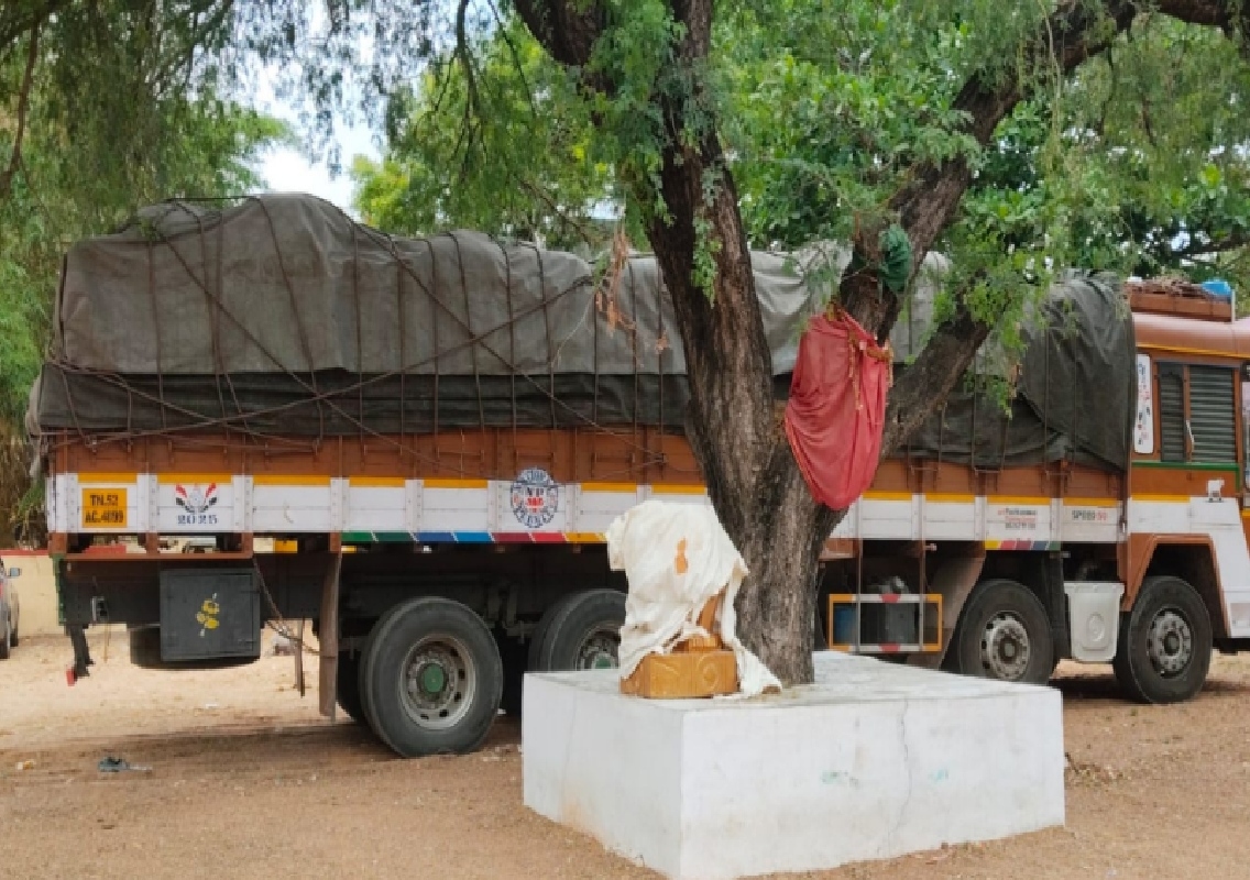 8 ಲಕ್ಷ ಮೌಲ್ಯದ ಅನ್ನಭಾಗ್ಯ ಅಕ್ಕಿ ಅಕ್ರಮ ಸಾಗಣೆ; ಲಾರಿ ಜಪ್ತಿ - News Karnataka