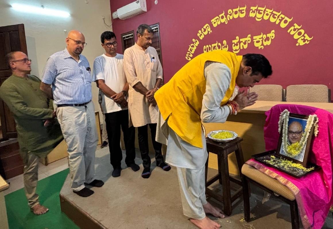 ಉಡುಪಿ: ಅಗಲಿದ ಹಿರಿಯ ಪತ್ರಕರ್ತ ಗಣೇಶ್ ಪ್ರಭುಗೆ ಶ್ರದ್ಧಾಂಜಲಿ ಸಭೆ - News Karnataka
