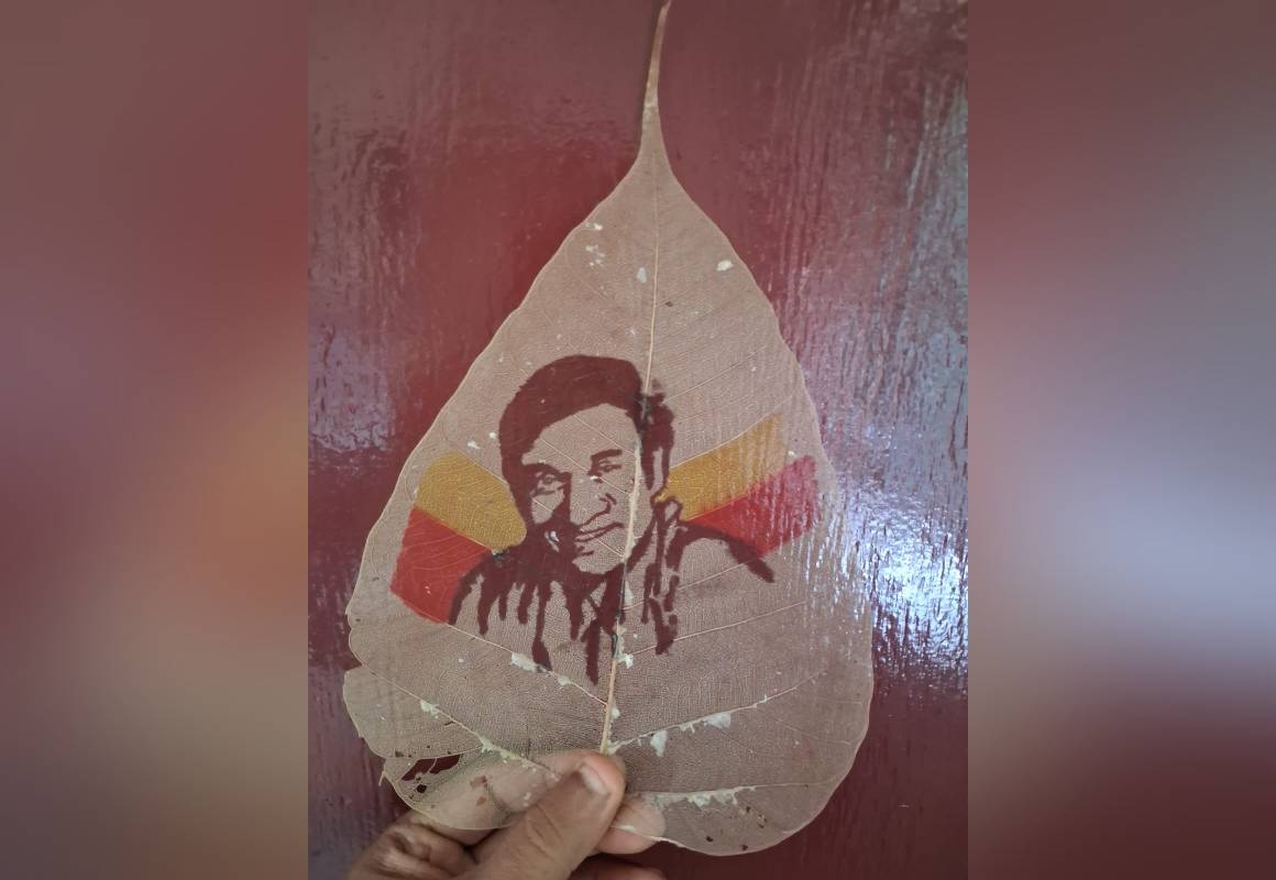 ಉಡುಪಿ: ಅಶ್ವಥ ಎಲೆಯಲ್ಲಿ ಮೂಡಿಬಂದ ರಾಜಕುಮಾರ್ ರೇಖಾಚಿತ್ರ - News Karnataka