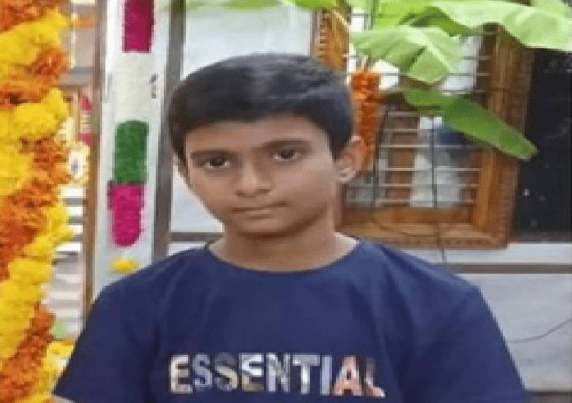 ಖಾಸಗಿ ಬಸ್ ಡಿಕ್ಕಿ; ವಿದ್ಯಾರ್ಥಿ ಸ್ಥಳದಲ್ಲೇ ಮೃತ್ಯು! - News Karnataka