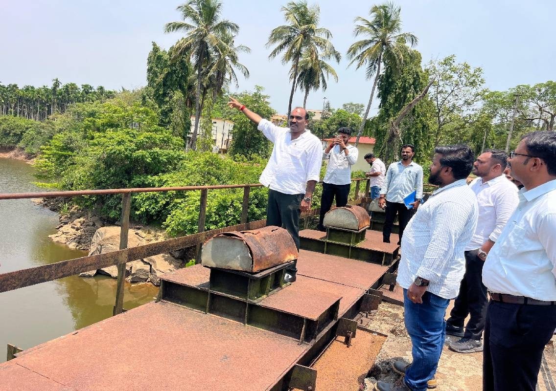 ಬಜೆ ಅಣೆಕಟ್ಟಿಗೆ ಶಾಸಕ ಯಶ್ ಪಾಲ್ ಸುವರ್ಣ ಅಧಿಕಾರಿಗಳೊಂದಿಗೆ ಭೇಟಿ ನೀಡಿ ಪರಿಶೀಲನೆ - News Karnataka