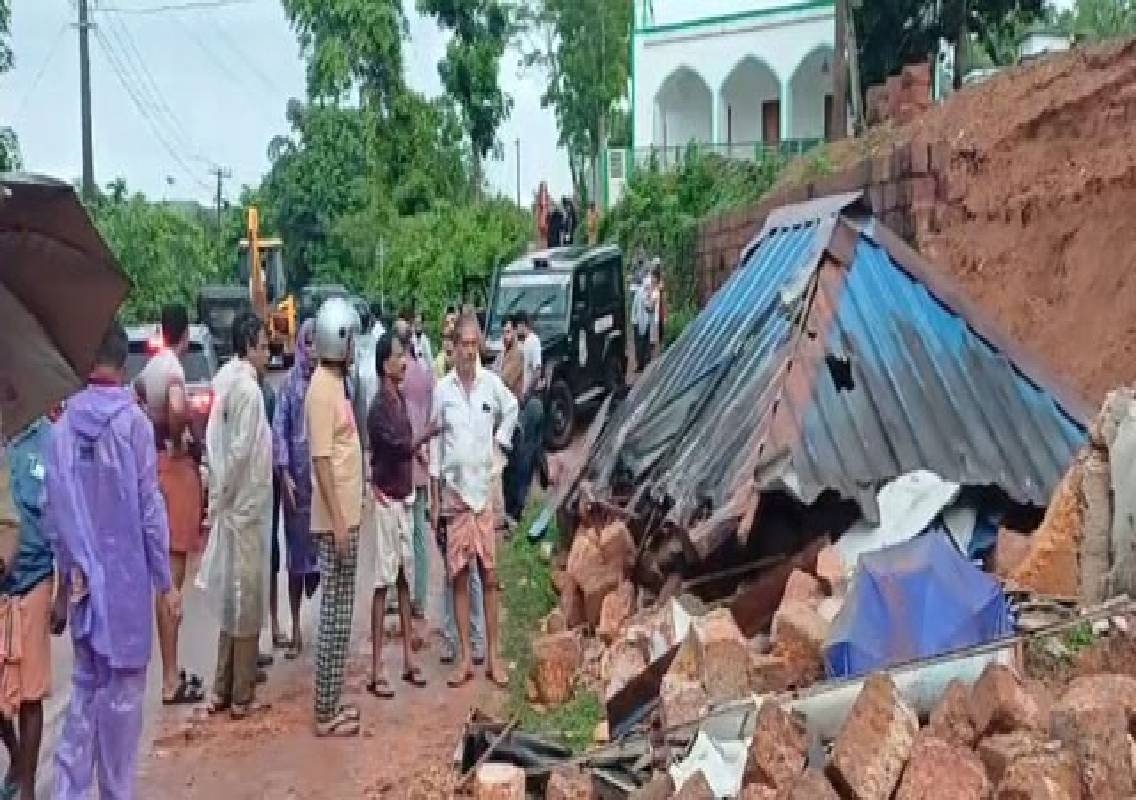 ಮನೆಯ ಆವರಣದ ಗೋಡೆ ಕುಸಿದು ಬಿದ್ದು ಇಬ್ಬರು ಮಕ್ಕಳು ಮೃತ್ಯು - News Karnataka