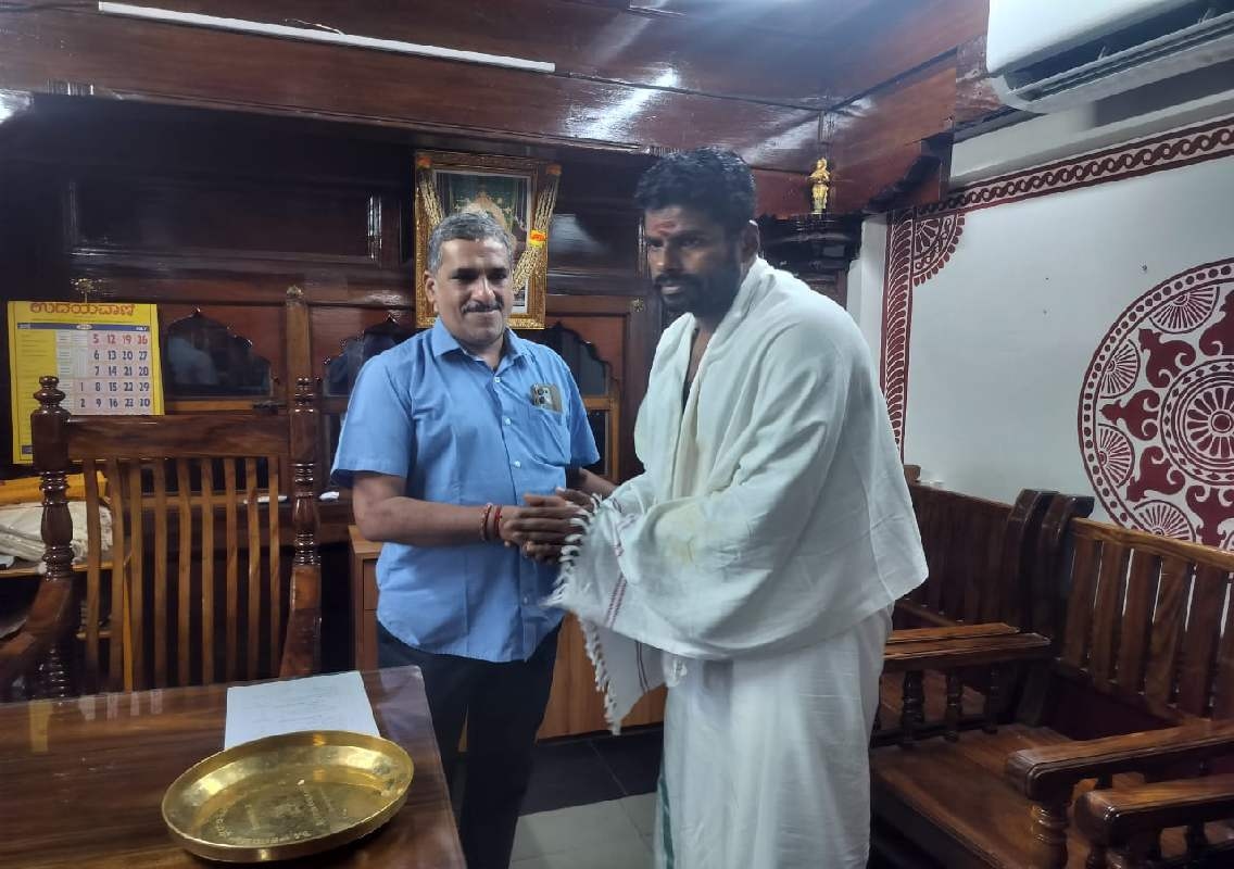 ಕೊಲ್ಲೂರು ಶ್ರೀ ಮೂಕಾಂಬಿಕಾ ದೇವಳಕ್ಕೆ ಅಣ್ಣಾಮಲೈ ಭೇಟಿ - News Karnataka