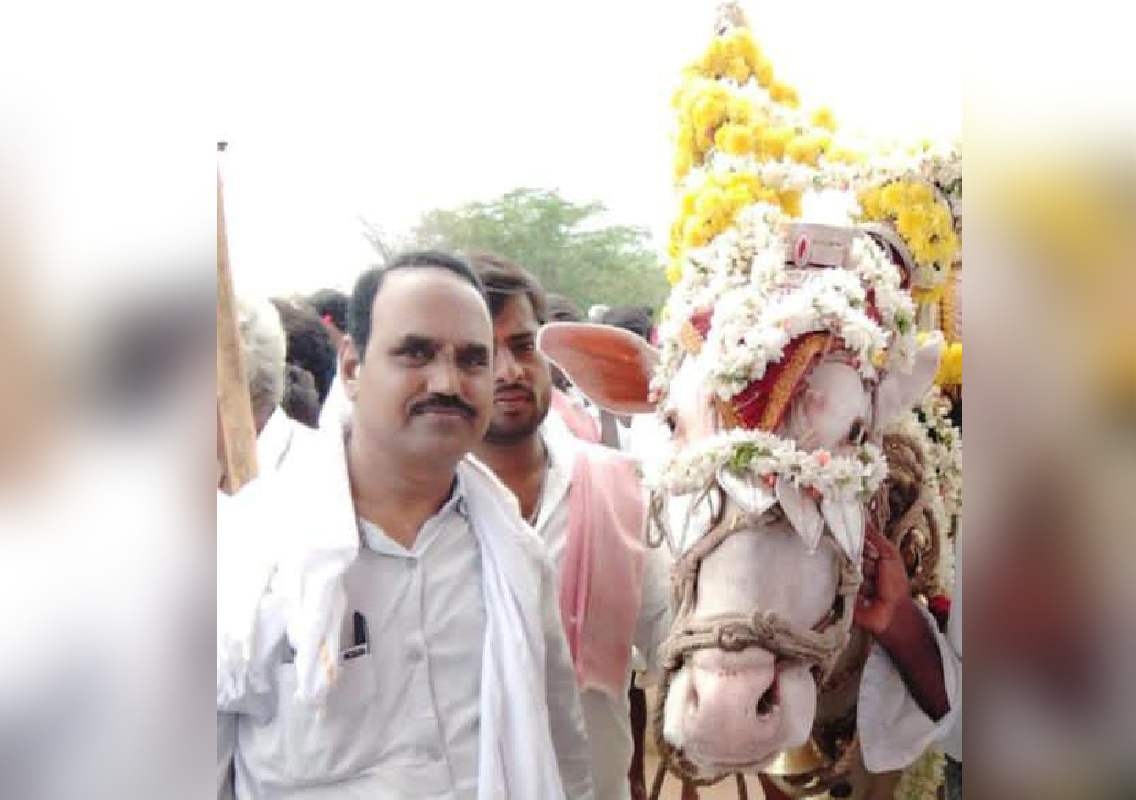 ಸರ್ಕಾರಕ್ಕೆ ಶೆಡ್ಡು ಒಡೆದ ರೈತ ; ಜನಪ್ರತಿನಿಧಿಗಳು ಮಾಡಬೇಕಿದ್ದ ಕೆಲಸವನ್ನು ಮಾಡಿದ ರೈತ ಸ್ವಾಮಿ! - News Karnataka