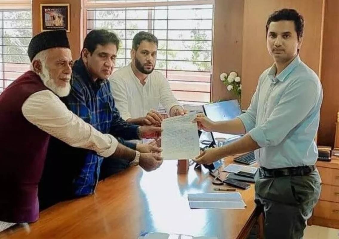 ಪುತ್ತೂರು ಮೆರವಣಿಗೆಯಲ್ಲಿ ಮುಸ್ಲಿಮರ ವಿರುದ್ಧ ಘೋಷಣೆ: ಕಾನೂನು ಕ್ರಮಕ್ಕೆ ಆಗ್ರಹ - News Karnataka