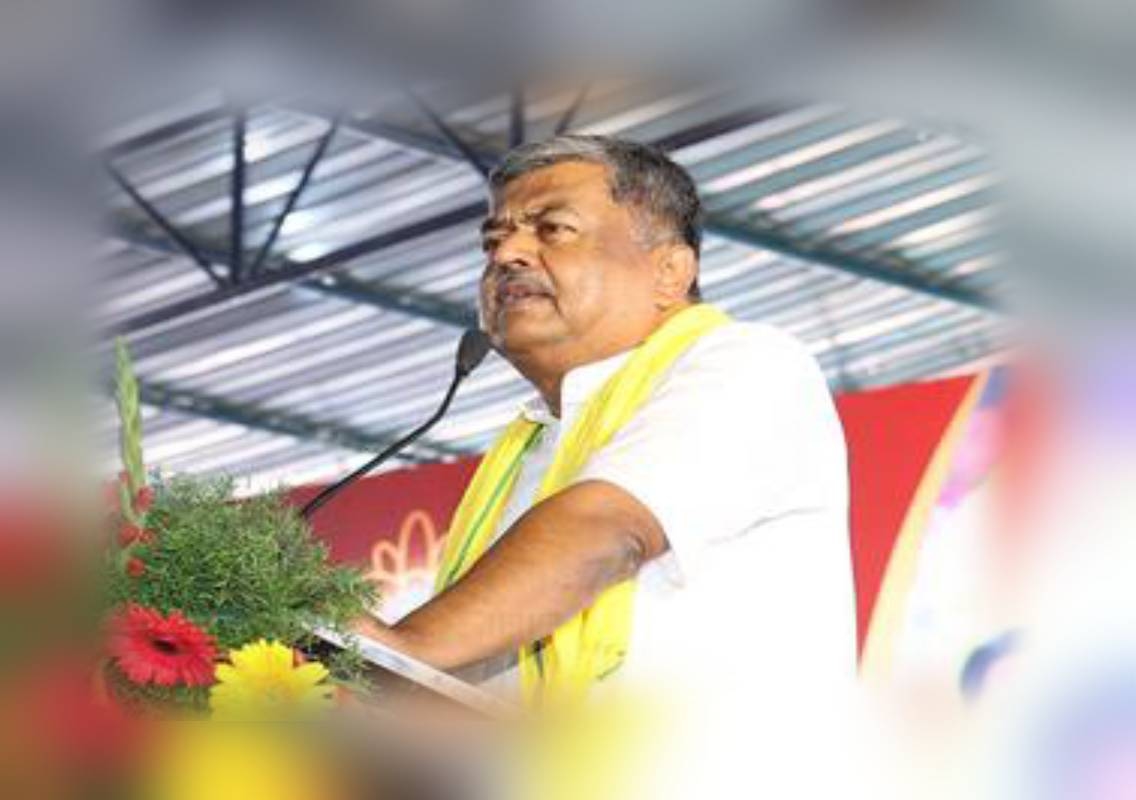 "ದೇವಸ್ಥಾನಗಳಿಗಿಂತ ಶಾಲೆಗಳಿಗೆ ದಾನ ನೀಡಿ" – ಮಂಗಳೂರಿನಲ್ಲಿ ಕೆಪಿಸಿಸಿ ಅಧ್ಯಕ್ಷ ಬಿ.ಕೆ. ಹರಿಪ್ರಸಾದ್ ಕರೆ - News Karnataka