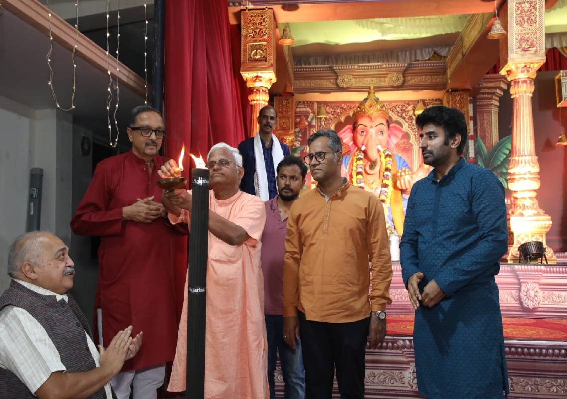 ಇಬ್ಬರು ಮುಸ್ಲಿಂ ತಜ್ಞರಿಂದ ಉದ್ಘಾಟನೆ: ಅಪರೂಪದ ಕ್ಷಣಗಳಿಗೆ ಸಾಕ್ಷಿಯಾದ ಮೈಸೂರು "ಸಂಘ" ಗಣೇಶೋತ್ಸವ - News Karnataka