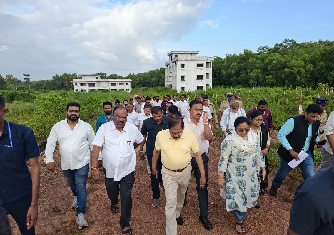 ಬೆಳಪು ಸ್ನಾತಕೋತ್ತರ ಕೇಂದ್ರಕ್ಕೆ ಉಪ ಮುಖ್ಯಮಂತ್ರಿ ಡಾ. ಜಿ. ಪರಮೇಶ್ವರ್ ಭೇಟಿ - News Karnataka