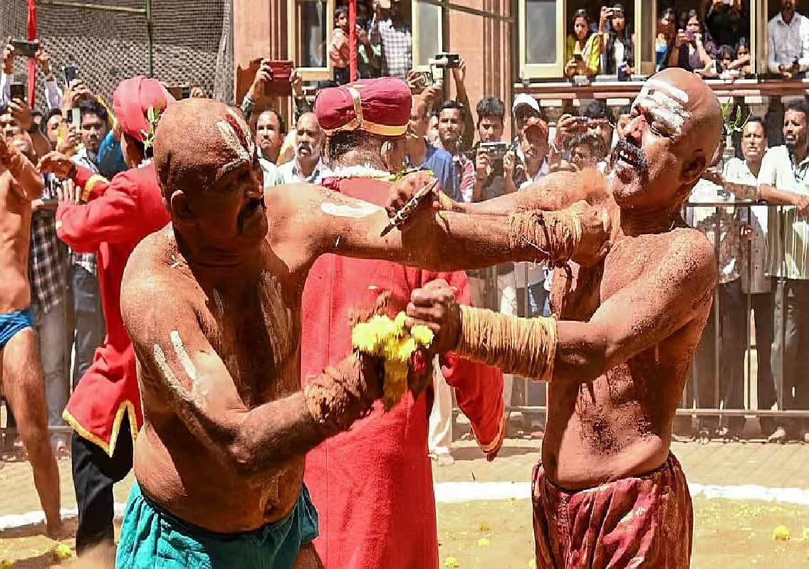 ಮೈಸೂರಿನಲ್ಲಿ ಜಂಬೂ ಸವಾರಿಗೂ ಮುನ್ನ ನಡೆಯಬೇಕಿದ್ದ ವಜ್ರಮುಷ್ಠಿ ಕಾಳಗ ರದ್ದು - News Karnataka