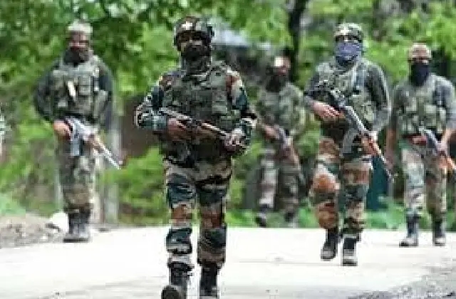 ಭದ್ರತಾ ಪಡೆಗಳ ಪರ ಗೂಢಚಾರಿಕೆ: ವ್ಯಕ್ತಿಯನ್ನು ಗುಂಡಿಕ್ಕಿ ಹತ್ಯೆಗೈದ ದುಷ್ಕರ್ಮಿಗಳು - News Karnataka