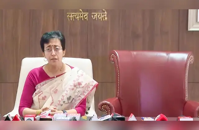 ನಾನಿಂದು ಭರತ ಹೊತ್ತ ಹೊರೆಯನ್ನೇ ಹೊತ್ತಿದ್ದೇನೆ : ಆತಿಶಿ - News Karnataka