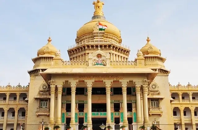 ಸರ್ಕಾರಿ ಇಲಾಖೆಗಳ ನಾಮಫಲಕ ಕಡ್ಡಾಯವಾಗಿ ಕನ್ನಡದಲ್ಲಿಯೇ ಪ್ರದರ್ಶಿಸುವಂತೆ ಸೂಚನೆ! - News Karnataka