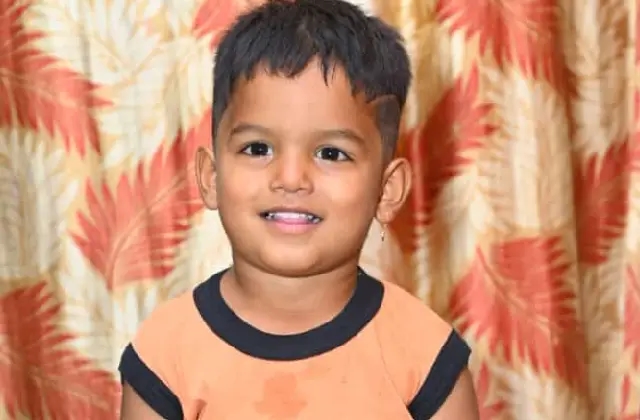 ಚರಂಡಿ ನೀರಿಗೆ ಬಿದ್ದು ಚಿಕಿತ್ಸೆ ಫಲಿಸದೇ 4 ವರ್ಷದ ಬಾಲಕ ಮೃತ್ಯು! - News Karnataka