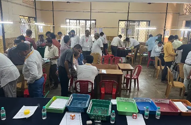 ಮಂಗಳೂರು: ಪರಿಷತ್ ಉಪ ಚುನಾವಣೆಯ ಮತ ಎಣಿಕೆ ಪ್ರಕ್ರಿಯೆ ಆರಂಭ - News Karnataka