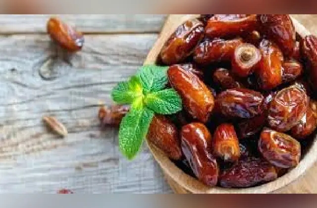 ರಕ್ತದೊತ್ತಡವನ್ನು ನಿಯಂತ್ರಣದಲ್ಲಿಡಲು ಖರ್ಜೂರ ಸೇವನೆ ಸಹಕಾರಿ - News Karnataka