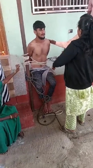ಕಳ್ಳತನ ಮಾಡಲು ಬಂದು ಸಿಕ್ಕಿಬಿದ್ದ ಯುವಕ: ಕಂಬಕ್ಕೆ ಕಟ್ಟಿ ಹಾಕಿ ಗ್ರಾಮಸ್ಥರಿಂದ ಗೂಸಾ - News Karnataka