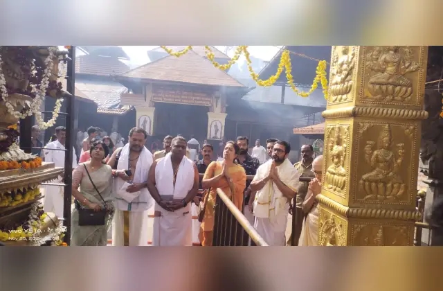 ಕಾಲಿವುಡ್ ನ ಸ್ಟಾರ್ ನಟ ಸೂರ್ಯ ದಂಪತಿ ಕೊಲ್ಲೂರಿನ ಮೂಕಾಂಬಿಕಾ ದೇವಾಲಯಕ್ಕೆ ಭೇಟಿ - News Karnataka