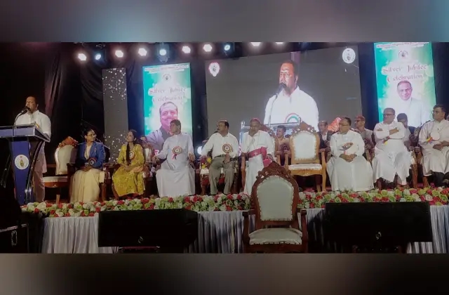 ನಿತ್ಯಾಧರ್ ಆಂಗ್ಲ ಮಾಧ್ಯಮ ಶಾಲೆಯಲ್ಲಿ ಅದ್ಧೂರಿಯಾಗಿ ಜರಗಿದ ಬೆಳ್ಳಿಹಬ್ಬ ಸಂಭ್ರಮ - News Karnataka