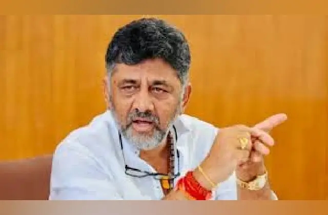 ನೆರೆ ಪೀಡಿತ ಪ್ರದೇಶಗಳಿಗೆ ಭೇಟಿ ನೀಡಿ ಎಂದು ಸಚಿವರಿಗೆ ಮನವಿ ಮಾಡಿದ ಡಿಕೆಶಿ - News Karnataka