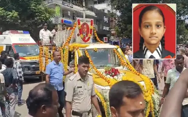 ಅಂಗಾಂಗ ದಾನ ಮಾಡಿದ ಬಾಲಕಿ ಚಂದನಳಿಗೆ ಮೆರವಣಿಗೆ ಮೂಲಕ ಗೌರವ - News Karnataka