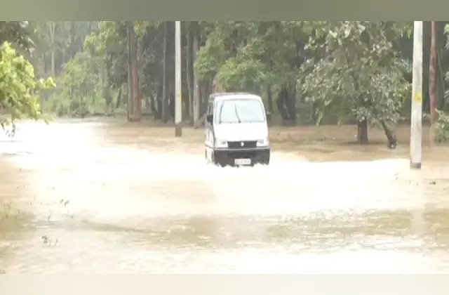 ಭಾರೀ ಮಳೆ : ಕರ್ನಾಟಕ-ಕೇರಳ ಗಡಿ ರಸ್ತೆ ಸಂಪರ್ಕ ಸಂಪೂರ್ಣ ಕಡಿತ ಸಾಧ್ಯತೆ - News Karnataka