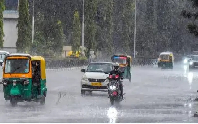ಬಿರುಗಾಳಿ ಸಹಿತ ಭಾರಿ ಮಳೆ ; ಕರಾವಳಿ, ಮಲೆನಾಡು ಭಾಗಕ್ಕೆ ರೆಡ್‌ ಅಲರ್ಟ್‌ - News Karnataka