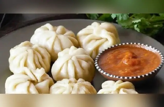 ಮೊಮೋಸ್ ತಿಂದು ಮಹಿಳೆ ಮೃತ್ಯು, 20 ಕ್ಕೂ ಹೆಚ್ಚು ಮಂದಿ ಅಸ್ವಸ್ಥ - News Karnataka