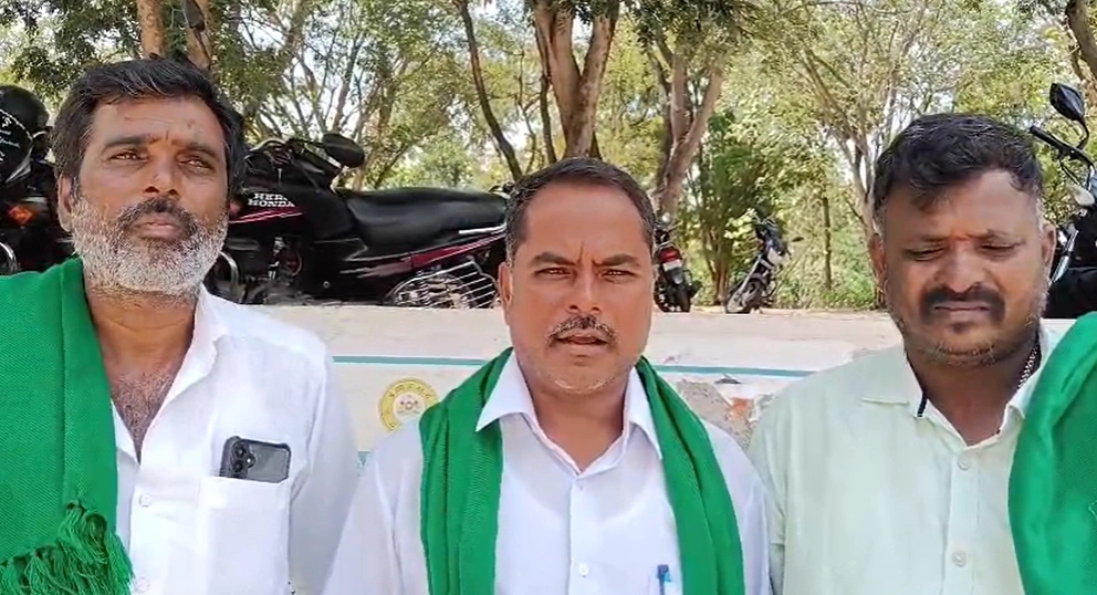 ಹಲ್ಲರೆ ಪ್ರಕರಣ: ಕಿಡಿಗೇಡಿಗಳನ್ನು ಬಂಧಿಸುವಂತೆ ಆಗ್ರಹ - News Karnataka