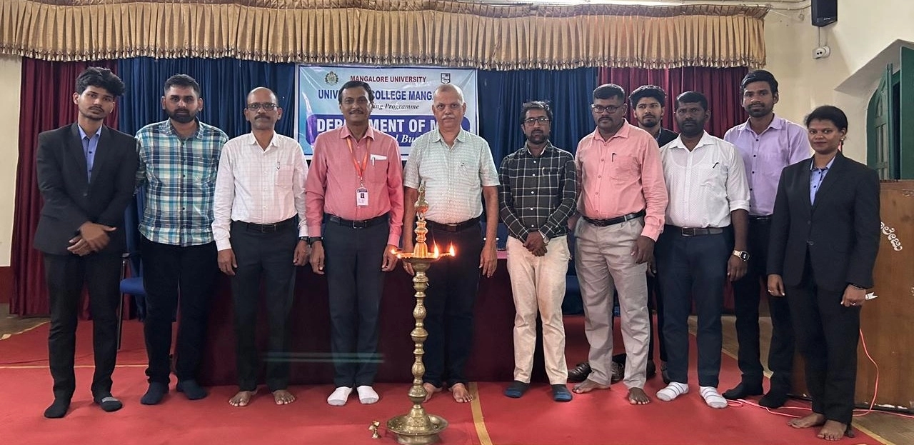 ವಿಶ್ವವಿದ್ಯಾನಿಲಯ ಕಾಲೇಜಿನಲ್ಲಿ ಎಂ.ಬಿ.ಎ (ಐಬಿ) ವಿಭಾಗದ ವತಿಯಿಂದ ಸಂಶೋಧನಾ ಕಾರ್ಯಾಗಾರ - News Karnataka