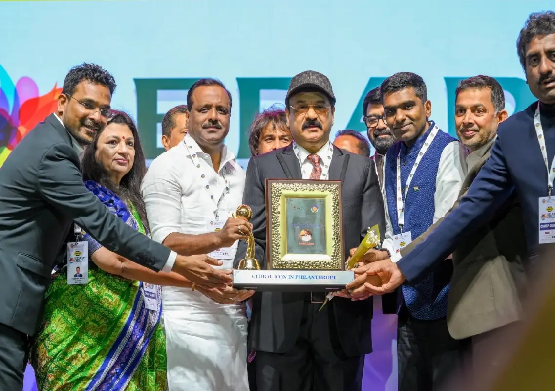 ಯಶಸ್ವಿಯಾಗಿ ನಡೆದ ‘ದುಬೈ ಬ್ಯಾರಿ ಮೇಳ-2025: ಯು.ಟಿ.ಖಾದರ್, ಕೊಲಾಸೊ ಸೇರಿದಂತೆ ವಿವಿಧ ಸಾಧಕರಿಗೆ ಪ್ರಶಸ್ತಿ ಪ್ರದಾನ - News Karnataka