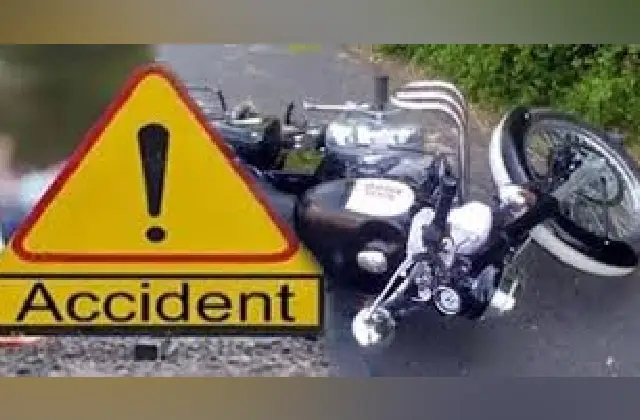 ಬೈಕ್​ ಸ್ಕಿಡ್ : ಓರ್ವ ಸ್ಥಳದಲ್ಲೇ ಮೃತ್ಯು, ಇನ್ನೋರ್ವ ಗಂಭೀರ - News Karnataka