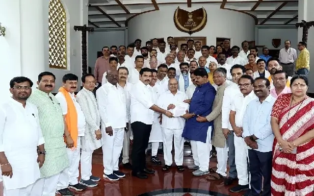 ಸಿದ್ದರಾಮಯ್ಯ ರಾಜೀನಾಮೆಗೆ ಒತ್ತಾಯಿಸಿ ಬಿಜೆಪಿ ರಾಜಭವನ್ ಚಲೋ - News Karnataka