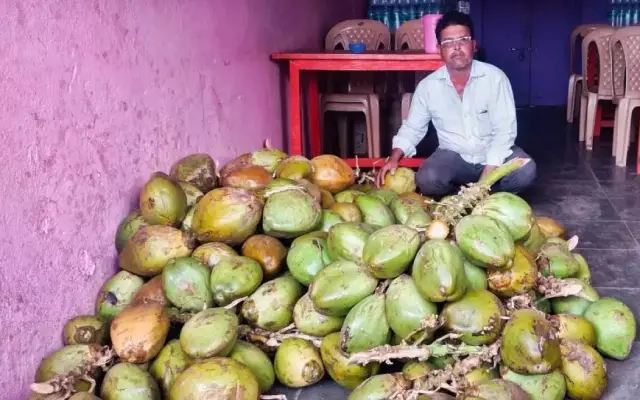 ಎಳನೀರಿನ ದರ 60ರೂ ಗೆ ಏರಿಕೆ: ಜನರಿಗೆ ಹೊರೆಯಾದ ದರ ಹೆಚ್ಚಳ - News Karnataka
