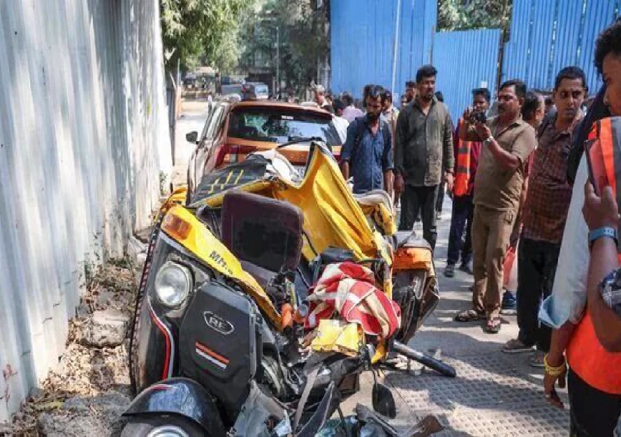 ಮುಂಬೈ ಮೆಟ್ರೋ ಪಿಲ್ಲರ್‌ ಕುಸಿತ: ಐವರ ಬಂಧನ, ಗುತ್ತಿಗೆದಾರರಿಗೆ 5 ಕೋಟಿ ರೂ. ದಂಡ! - News Karnataka