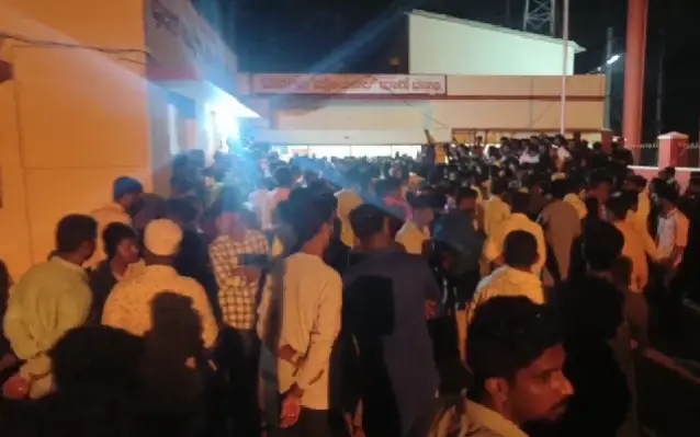 ಚನ್ನಗಿರಿ ಠಾಣೆ ಮೇಲೆ ಕಲ್ಲು ತೂರಾಟ : 11 ಪೊಲೀಸರಿಗೆ ಗಾಯ - News Karnataka