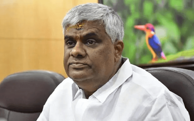 ಮಗ ಸೂರಜ್​ ಬಂಧನದ ಕುರಿತು ಹೆಚ್​ ಡಿ ರೇವಣ್ಣ ಪ್ರತಿಕ್ರಿಯೆ - News Karnataka
