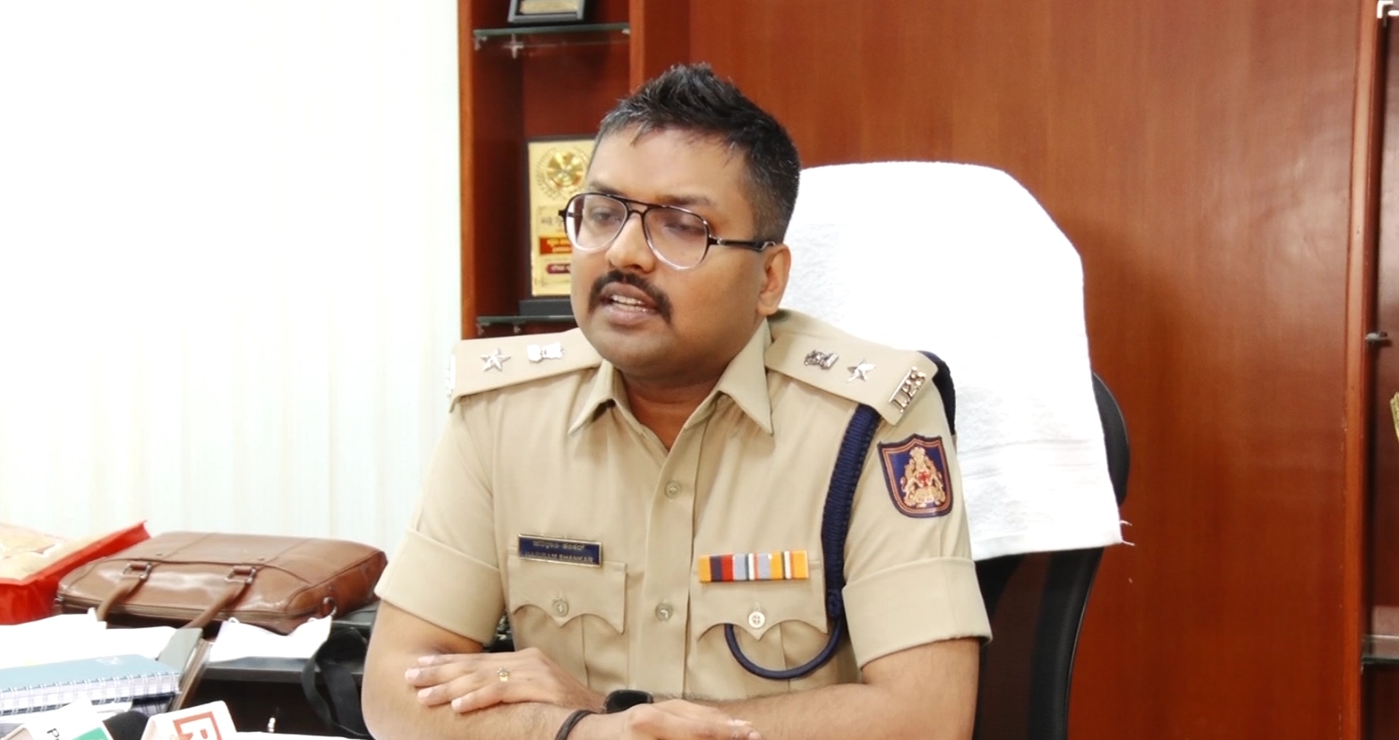 ಉಡುಪಿ: ಗೋವಿನ ರುಂಡ ಎಸೆದ ಪ್ರಕರಣ, ತನಿಖೆಗೆ 4 ತಂಡ ರಚನೆ; ಎಸ್ಪಿ ಹರಿರಾಮ್ ಶಂಕರ್ - News Karnataka