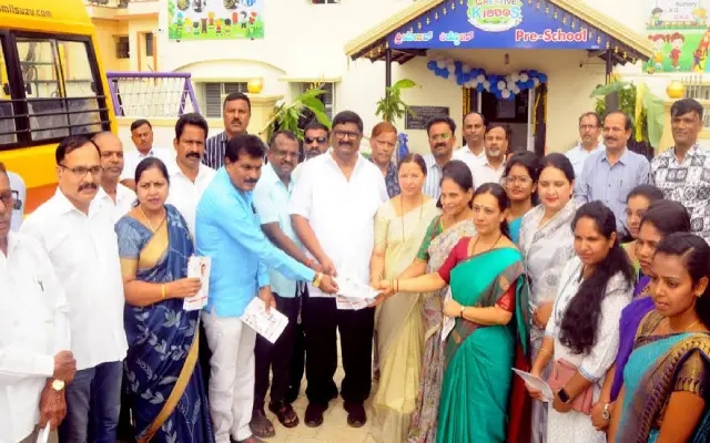 ವಿಧಾನ ಪರಿಷತ್ ಅಭ್ಯರ್ಥಿಗಳ ಪರವಾಗಿ ಮತಯಾಚನೆ ಮಾಡಿದ ಶಾಸಕರು - News Karnataka