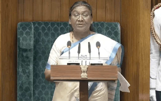 ನೀಟ್ ಪ್ರಶ್ನೆ ಪತ್ರಿಕೆ ಸೋರಿಕೆ; ತಪ್ಪಿತಸ್ಥರಿಗೆ ಕಠಿಣ ಶಿಕ್ಷೆ ಫಿಕ್ಸ್‌ ಎಂದ ರಾಷ್ಟ್ರಪತಿ - News Karnataka