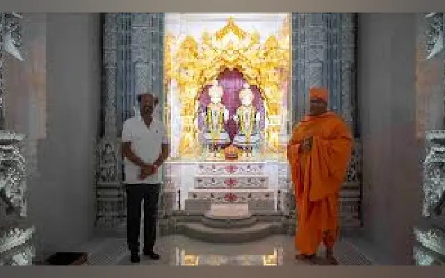 ಅಬುಧಾಬಿಯಲ್ಲಿರುವ ಬಿಎಪಿಎಸ್‌ ಹಿಂದೂ ದೇವಾಲಯಕ್ಕೆ ನಟ ರಜನಿಕಾಂತ್‌ ಭೇಟಿ - News Karnataka