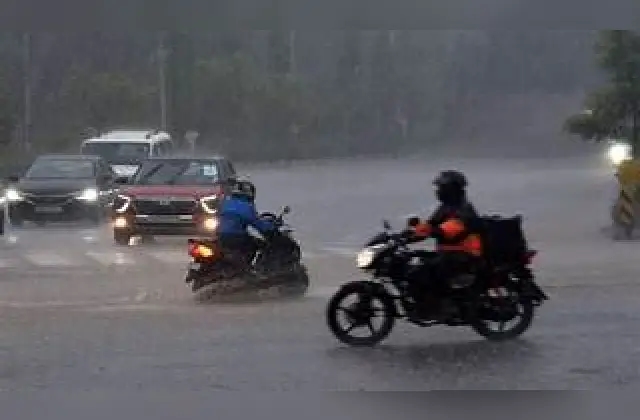 ಕರಾವಳಿ ಜಿಲ್ಲೆಯಲ್ಲಿ ಆ. 18ರಂದು ರೆಡ್ ಅಲರ್ಟ್ ಘೋಷಣೆ! - News Karnataka