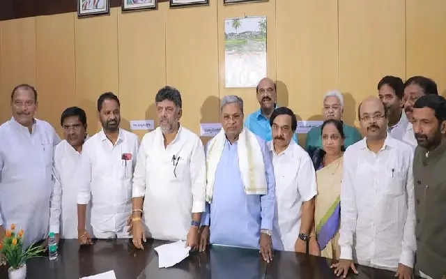 ವಿಧಾನ ಪರಿಷತ್‌ ಚುನಾವಣೆ : ಕಾಂಗ್ರೆಸ್‌ ಅಭ್ಯರ್ಥಿಗಳಿಂದ ನಾಮಪತ್ರ ಸಲ್ಲಿಕೆ - News Karnataka