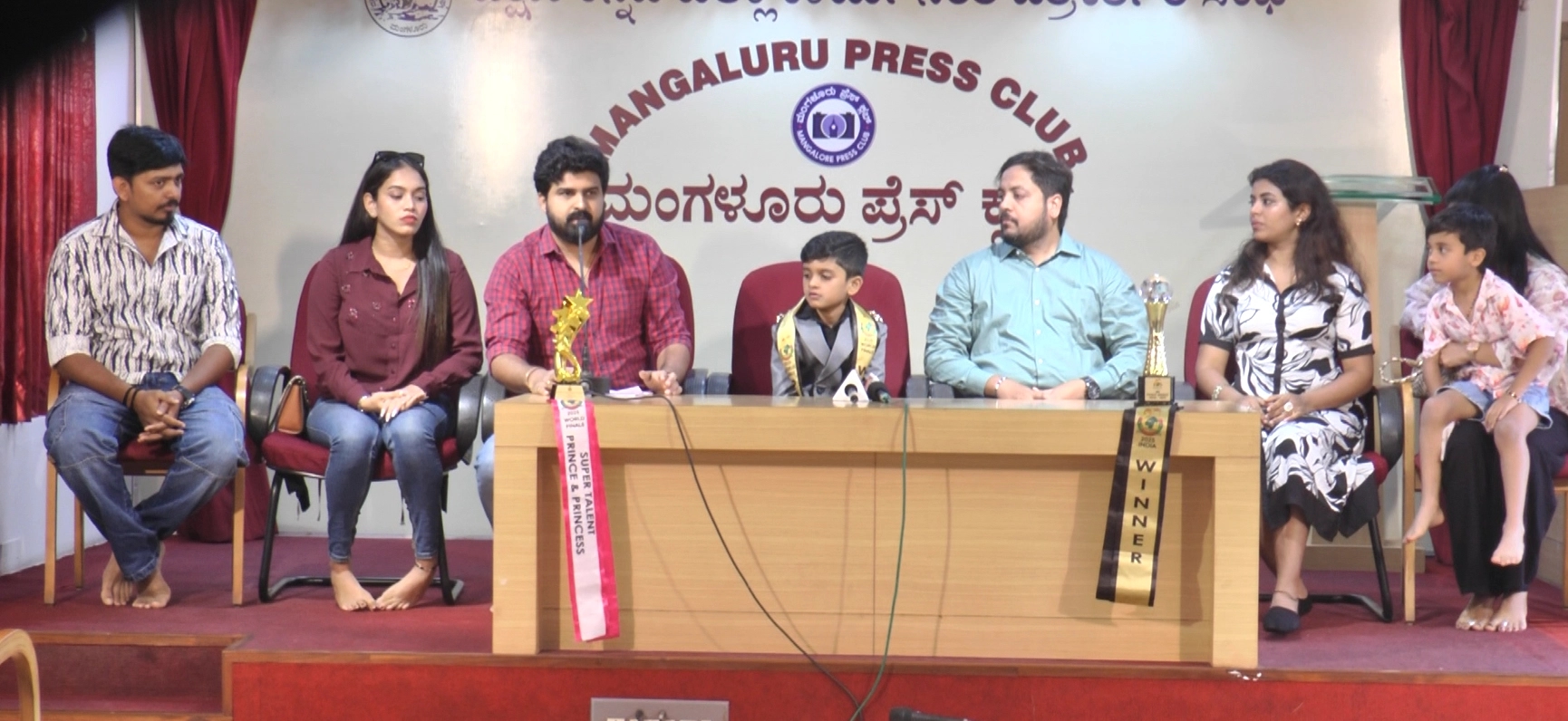 ವಿಯೇಟ್ನಾಂನಲ್ಲಿ ಅಂತಾರಾಷ್ಟ್ರೀಯ ಫ್ಯಾಷನ್ ಶೋ ಸ್ಪರ್ಧೆ; ಮಂಗಳೂರಿನ‌ ಬಾಲಪ್ರತಿಭೆ ರುಶಭ್ ರಾವ್ ಪ್ರಥಮ‌ - News Karnataka