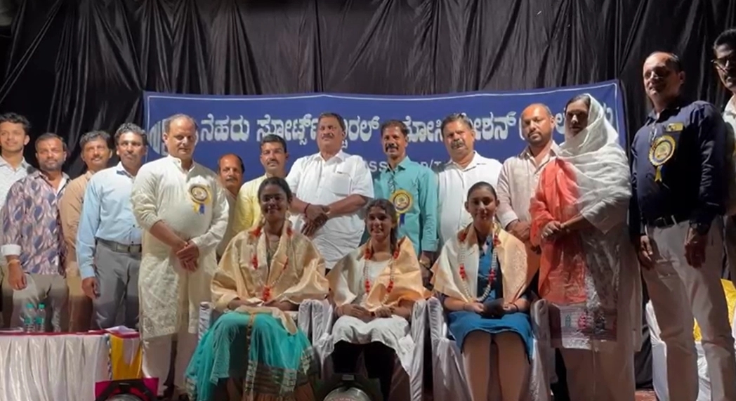 ಬಾಲಕರ ವಸತಿ ನಿಲಯದಲ್ಲಿ ಕಳಪೆ ಆಹಾರ: ಧಾರವಾಡ ಸಪ್ತಾಪುರದ ಪರಿಶಿಷ್ಟ ವರ್ಗದ ವಿದ್ಯಾರ್ಥಿಗಳಿಂದ ಪ್ರತಿಭಟನೆ - News Karnataka