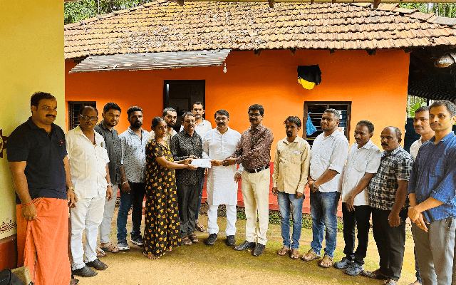 ದಿ.ಅನಿಲ್ ಪೂಜಾರಿಯವರ ಕುಟುಂಬಕ್ಕೆ ʼಭರವಸೆಯ ಬೆಳಕಾದʼ ಕಾಂಗ್ರೆಸ್ ನ ಪದ್ಮರಾಜ್ ಆರ್. ಪೂಜಾರಿ - News Karnataka
